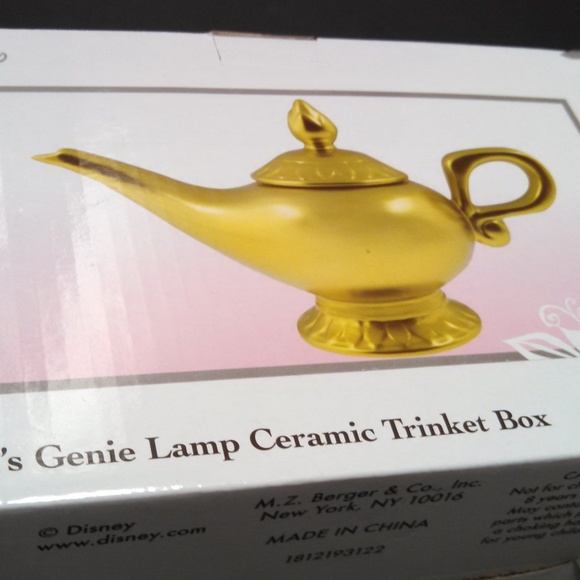 Disney Aladdin Genie Lamp Ceramic Trinket Box New - Picture 3 of 4